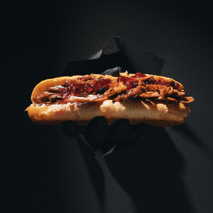 Pulled Pork Hotdog mit Zwiebel-Relish